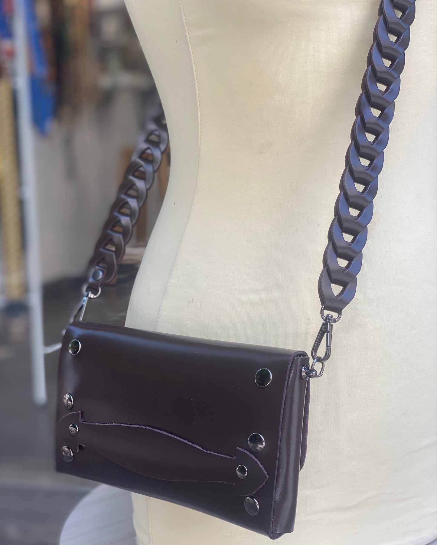 Foldable leather bag